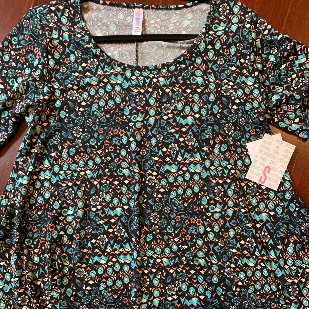 BNWT Perfect T